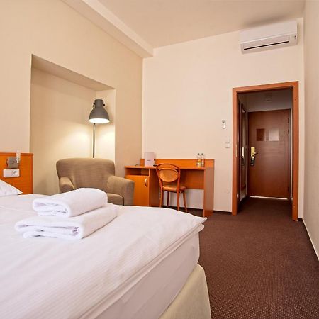 Wine Wellness Hotel Amande Hustopeče Εξωτερικό φωτογραφία