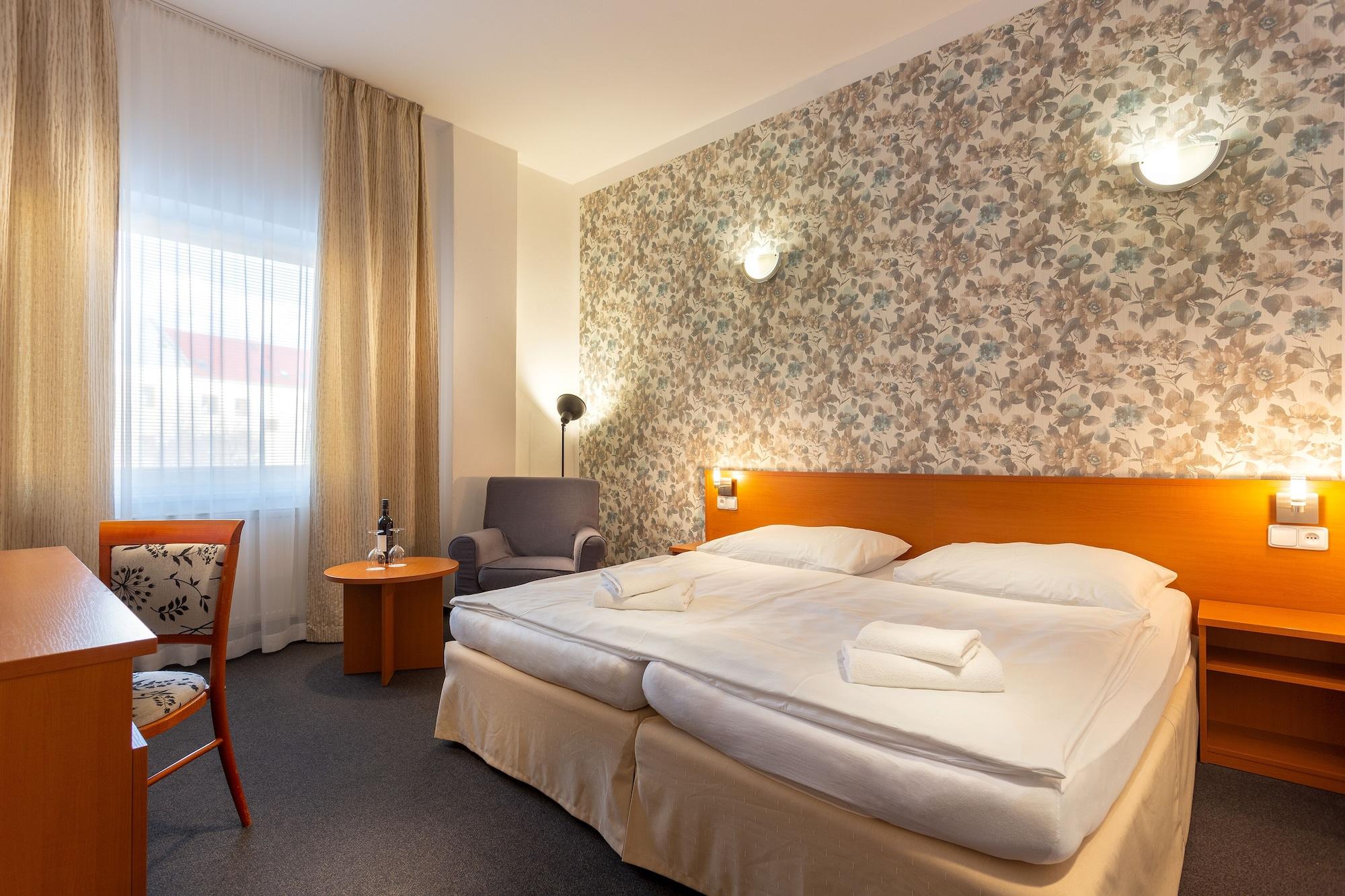 Wine Wellness Hotel Amande Hustopeče Εξωτερικό φωτογραφία
