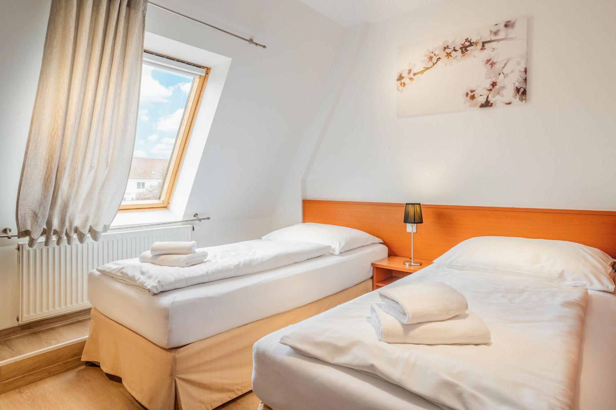 Wine Wellness Hotel Amande Hustopeče Εξωτερικό φωτογραφία