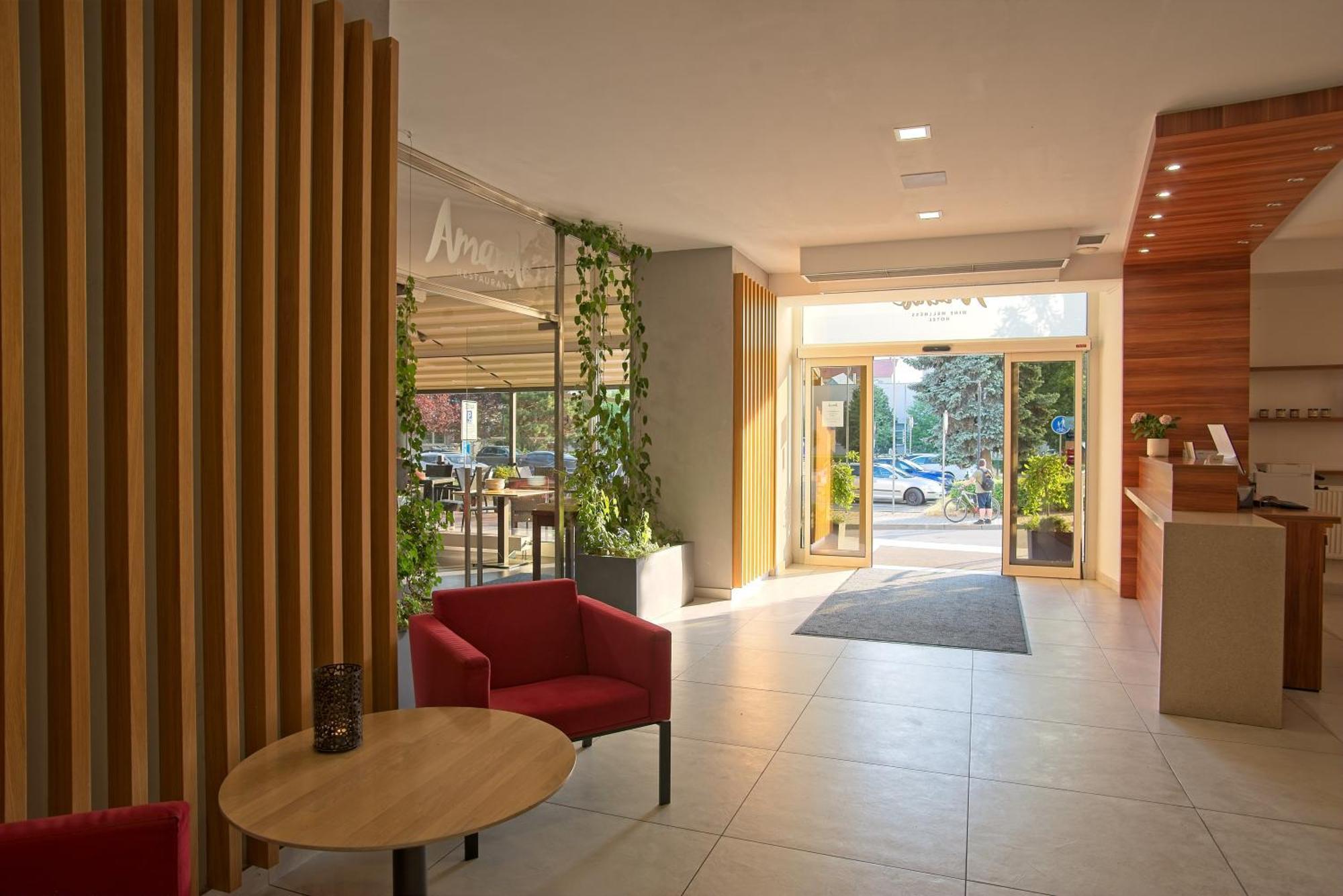 Wine Wellness Hotel Amande Hustopeče Εξωτερικό φωτογραφία