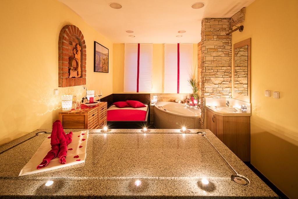 Wine Wellness Hotel Amande Hustopeče Εξωτερικό φωτογραφία