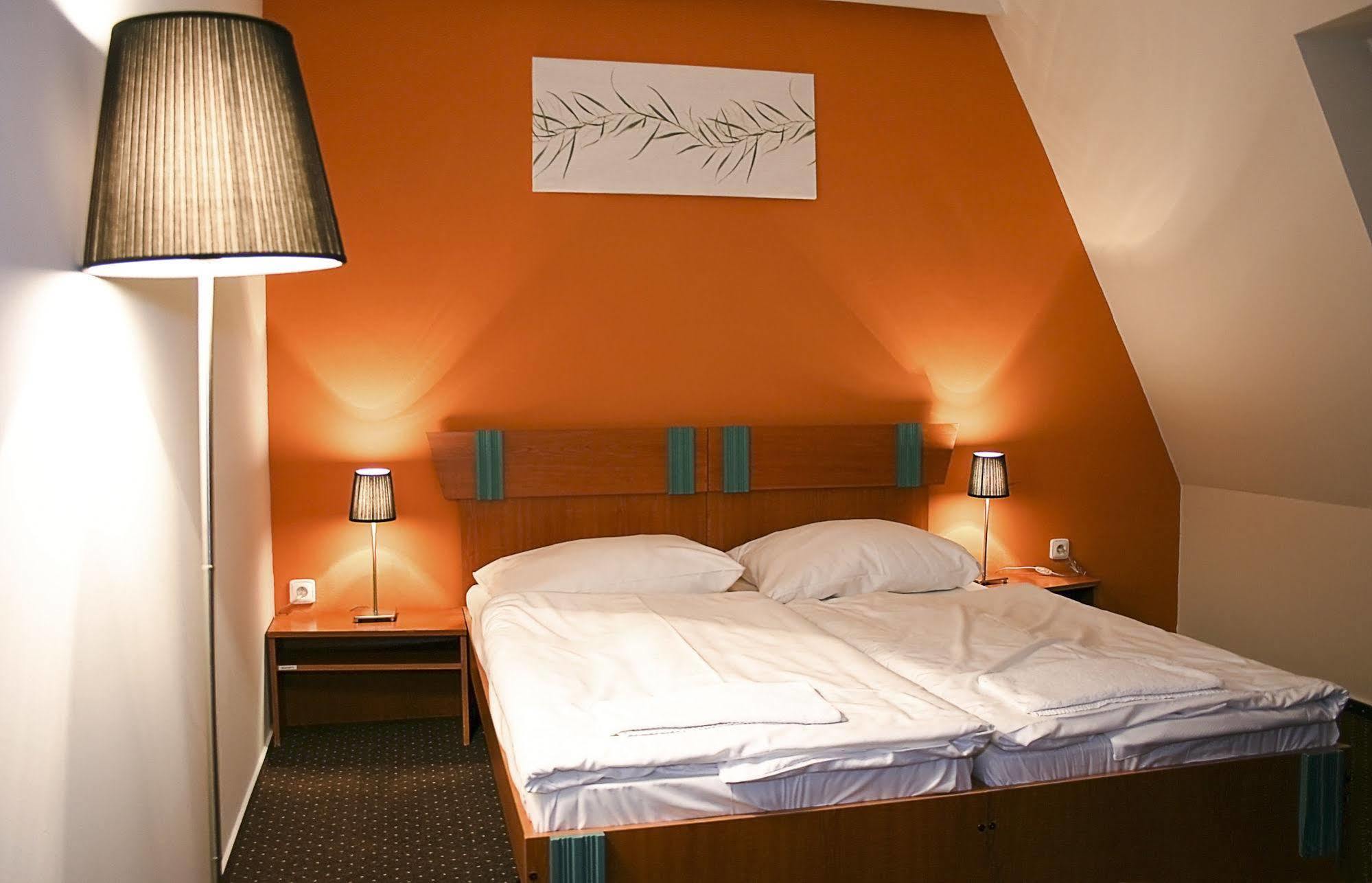 Wine Wellness Hotel Amande Hustopeče Εξωτερικό φωτογραφία